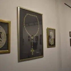 „Sacrum w koronce” – wernisaż wystawy Magdaleny Madej w Bibliotece Biecz