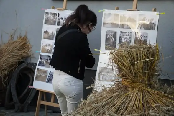 Wystawa „Ludzie i pola Pogórza” na dożynkach w Dominikowicach