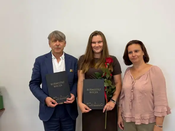 Awans nauczycieli i nowe dyrekcje w gminie Biecz przed nowym rokiem szkolnym