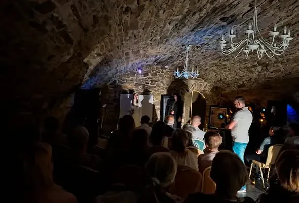 Narodowe Czytanie 2026 w Ropie – „Dziady” w piwnicach dworskich
