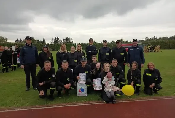 Strażacy z OSP Wapienne na Wojewódzkich Zawodach Sportowo-Pożarniczych w Nawojowej