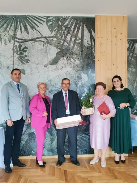 Złote Gody w Gminie Uście Gorlickie – 14 par świętowało 50 i 60 lat małżeństwa