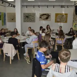 Warsztaty „Zabawki i zabawy naszych dziadków” w Bibliotece w Bieczu