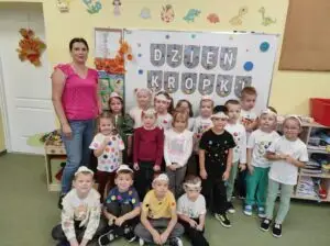 Dzień Kropki w przedszkolu w Bobowej – kreatywna zabawa i wiara w siebie