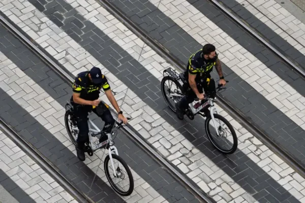 Gorliccy policjanci szkolili się z przepisów o rowerach i hulajnogach elektrycznych