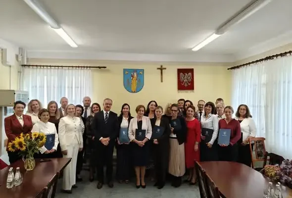 Nagrody z okazji Dnia Edukacji Narodowej w Gminie Lipinki