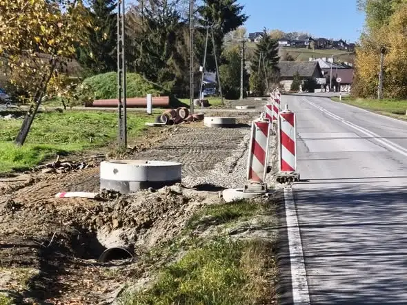 Binarowa: nowy odcinek ścieżki pieszo-rowerowej za prawie 760 tys. zł